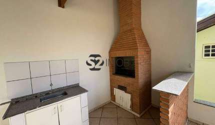 Casa para alugar em Jardim Centenário de 130.00m² com 5 Quartos, 2 Suites e 2 Garagens