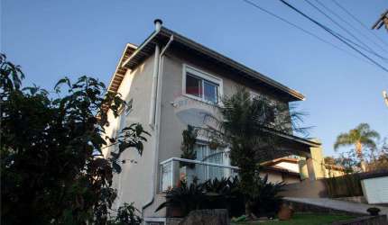 Casa para venda em Transurb de 439.00m² com 4 Quartos, 3 Suites e 4 Garagens