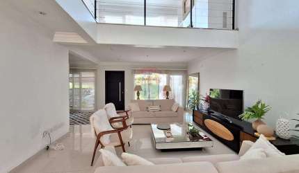 Casa de Condomínio para venda em Jardim Nomura de 304.00m² com 3 Quartos, 3 Suites e 2 Garagens