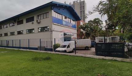 Galpão / Depósito / Armazém para alugar em Tamboré de 700.00m² com 2 Garagens