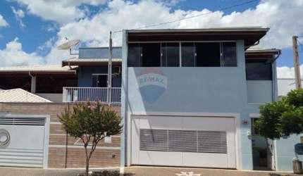 Casa para venda em Jardim Do Lago de 166.00m² com 4 Quartos, 1 Suite e 2 Garagens