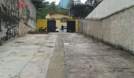 Terreno para alugar em Centro de 300.00m²