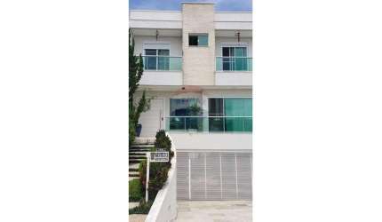 Casa para alugar em Parque Residencial Itapeti de 300.00m² com 4 Quartos, 2 Suites e 4 Garagens