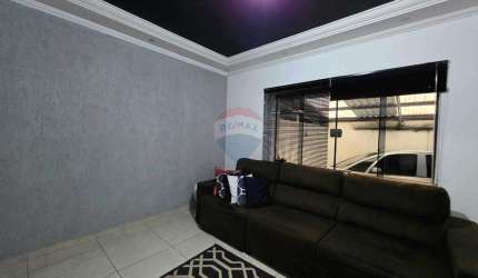 Casa para venda em Jardim Murilo de 183.00m² com 3 Quartos e 3 Garagens
