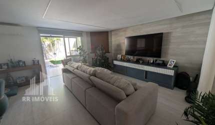 Casa para venda em Tamboré de 320.00m² com 4 Quartos, 4 Suites e 4 Garagens