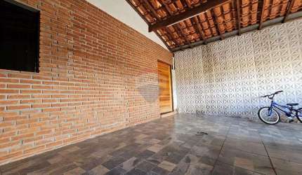Casa para venda em José Tonolli de 84.00m² com 3 Quartos, 2 Suites e 2 Garagens