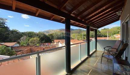 Casa para venda em Ponte Nova de 180.00m² com 4 Quartos, 2 Suites e 3 Garagens