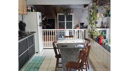Casa para alugar em Tulipas de 192.00m² com 3 Quartos