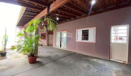 Casa para venda em Jardim Ipê Viii de 150.00m² com 2 Quartos e 2 Garagens