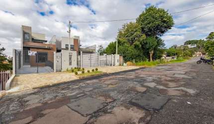 Sobrado para venda em Barreirinha de 167.00m² com 3 Quartos, 2 Suites e 2 Garagens