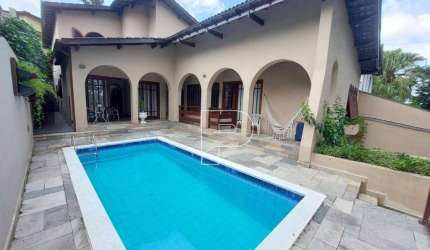 Casa de Condomínio para venda em Granja Viana de 330.00m² com 4 Quartos, 1 Suite e 4 Garagens
