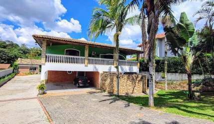 Casa de Condomínio para venda em Granja Viana de 650.00m² com 5 Quartos, 5 Suites e 8 Garagens