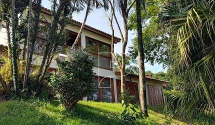 Casa de Condomínio para venda em Granja Viana de 370.00m² com 3 Quartos, 2 Suites e 6 Garagens