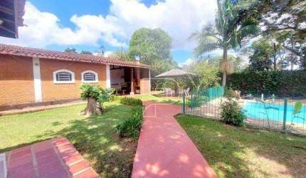 Casa de Condomínio para venda em Granja Viana de 481.00m² com 4 Quartos, 4 Suites e 4 Garagens