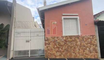 Casa para venda e aluguel em Vila Cardia de 194.00m² com 3 Quartos, 1 Suite e 6 Garagens
