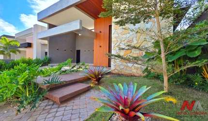 Casa de Condomínio para alugar em Centro de 216.00m² com 3 Quartos, 3 Suites e 2 Garagens