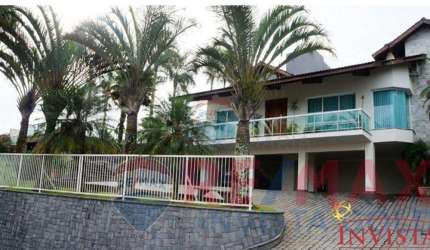 Casa para alugar em Arujázinho I, Ii E Iii de 779.00m² com 4 Quartos, 3 Suites e 13 Garagens