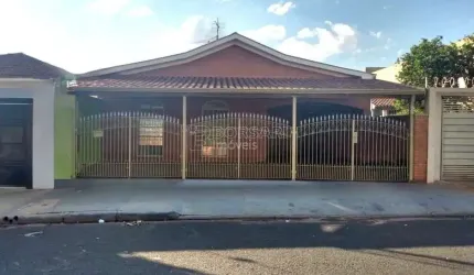 Casa para alugar em Vila Cidade Industrial (vila Xavier) de 277.00m² com 3 Quartos, 1 Suite e 3 Garagens
