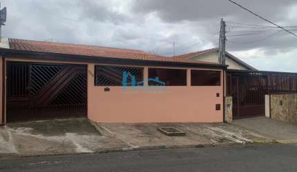 Casa para venda em Jardim Santa Lúcia de 300.00m² com 3 Quartos e 6 Garagens