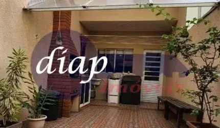 Lindo sobrado no Jardim Laone com 3 dormitórios com armários embutidos, sendo 1 suíte com sacada e ventilador de teto, sala ampla, copa e cozinha plan