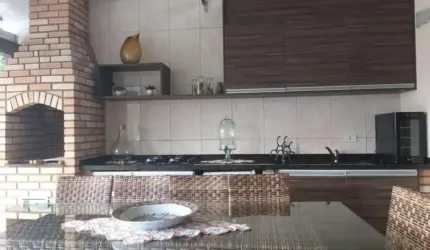 Casa em condomínio fechado (com piscina e salão de festas) bem localizada, próximo ao terminal são Caetano. Rua tranquila e próximo a todo comércio. I