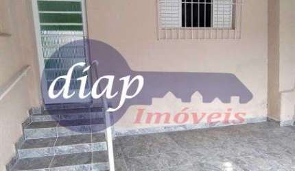 Ótima casa na Vila Antonieta com 2 dormitórios, sendo 1 suíte, copa e cozinha, sala de estar, 2 banheiros, lavanderia coberta e fechada, corredor late