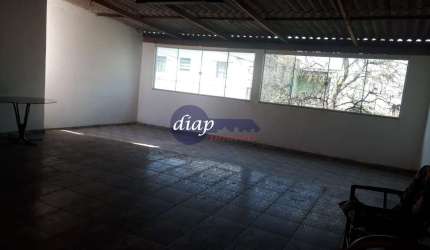 Excelente casa na Vila Antonieta com 3 dormitorios, sala de estar e sala de jantar, 2 banheiros, cozinha, lavanderia, quintal com edícula, 2 vagas de