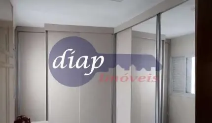 Excelente sobrado na Vila Ré em condomínio fechado com 2 dormitórios com móveis planejados, sendo 2 suítes, 2 banheiros e 1 lavabo, cozinha planejada,