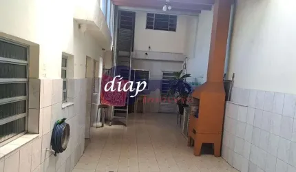 Excelente imóvel comercial na Vila Talarico com 3 dormitórios, 3 banheiros, quintal, churrasqueira, depósito, 1 vaga de garagem coberta, um salão come