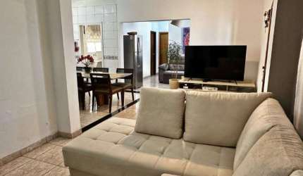 Vendo excelente casa 5 quartos no Buritis