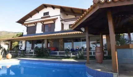 Vendo maravilhosa casa com 6 dormitórios no Mangabeiras ( Oportunidade )
