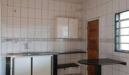 Alugo casa 02 quartos no bairro Cinquentenário / Betânia