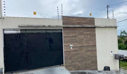 Casa linda e confortável no Conjunto Águas Claras/Novo Aleixo