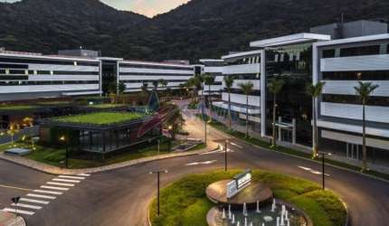 SALA COMERCIAL NOVA - COM GARAGEM - ALTO PADRÃO