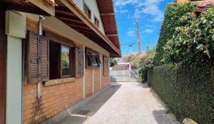 Casa para Venda em Florianópolis, Morro Das Pedras, 4 dormitórios, 2 suítes, 3 banheiros, 2 vagas