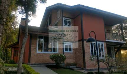 Serra da Cantareira: Casa à Venda em Parque Petrópolis Paulista, Mairiporã-SP - 4 Quartos, 1 Suíte, 4 Salas, 5 Banheiros, 7 Vagas de Garagem, 360,00 m² de Área. Lazer Completo!