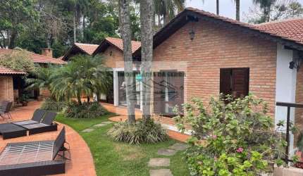 Casa em Condomínio à venda em Serra da Cantareira; Reserva das Hortências, 3 quartos, 1 suíte, 4 salas, 4 banheiros, 3 vagas, 350m².