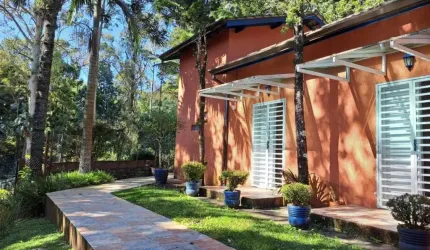 Casa terrea a venda, condomínio fechado, na Serra da Cantareira