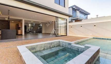 Casa de Condomínio para venda em Residencial E Empresarial Alphaville de 353.00m² com 4 Quartos, 4 Suites e 6 Garagens