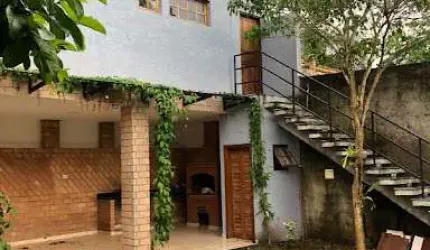 Casa com 04 Quartos sendo 02 Suítes em Atibaia