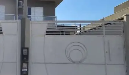Casa co 3 qurtos sendo 01 suite em Atibaia