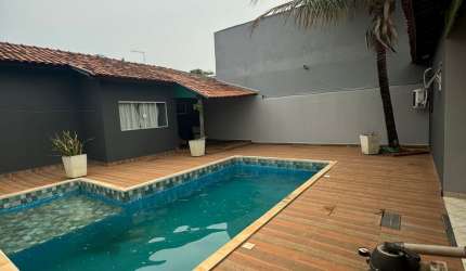 RESIDÊNCIA COM LAZER