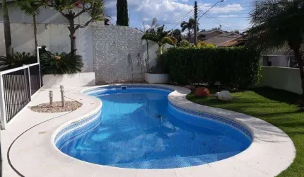 Casa com 4 dormitórios à venda de 550 m² no Jardim Itaperi em Atibaia/SP - CA0820