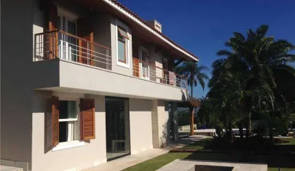 Casa com 4 suítes à venda de 690 m² na Vila Santista em Atibaia/SP - CA0044