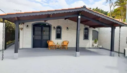 Casa com 3 dormitórios, sendo 01 suite à venda,no bairro Vila Helena - Atibaia/SP - CA4310