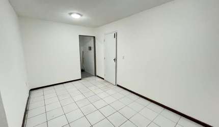 Apartamento com 2 quartos à venda em Caji, Lauro de Freitas , 57 m2 por R$ 140.000