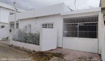 Casa com 3 quartos perto da 28 de março