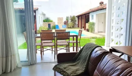 Casa com piscina