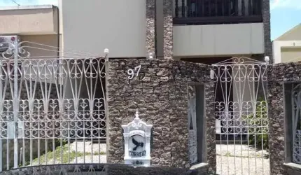 Parque Tarcísio Miranda: casa dois andares com 03 quartos, sendo 01 suíte