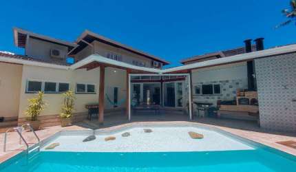 Casa Alto Padrão, 4 suítes, em condomínio fechado